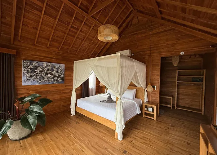 Villa Taman Swarga &