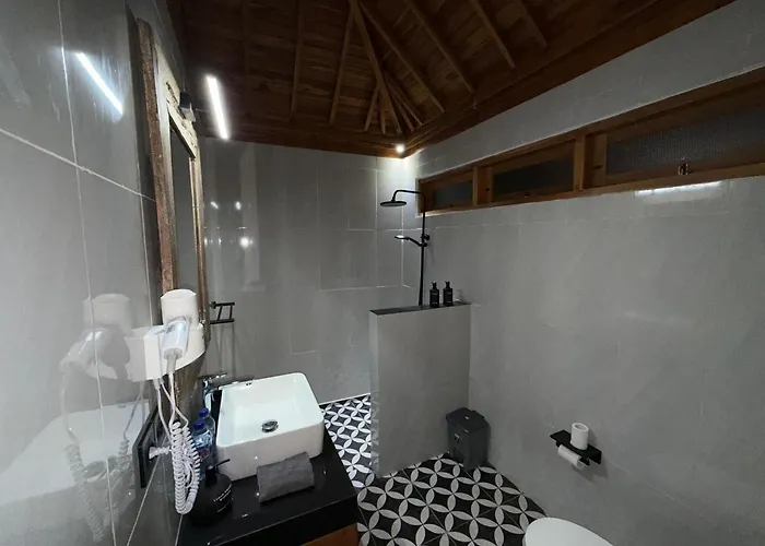 Taman Swarga & Villa Sidemen (Bali)